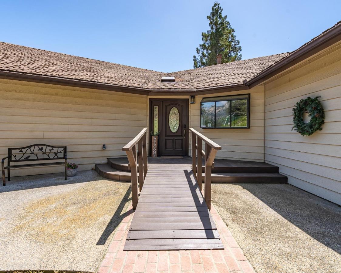 Secluded Mtn Top Family Haven W/Views Spa & Arcade Three Rivers Εξωτερικό φωτογραφία