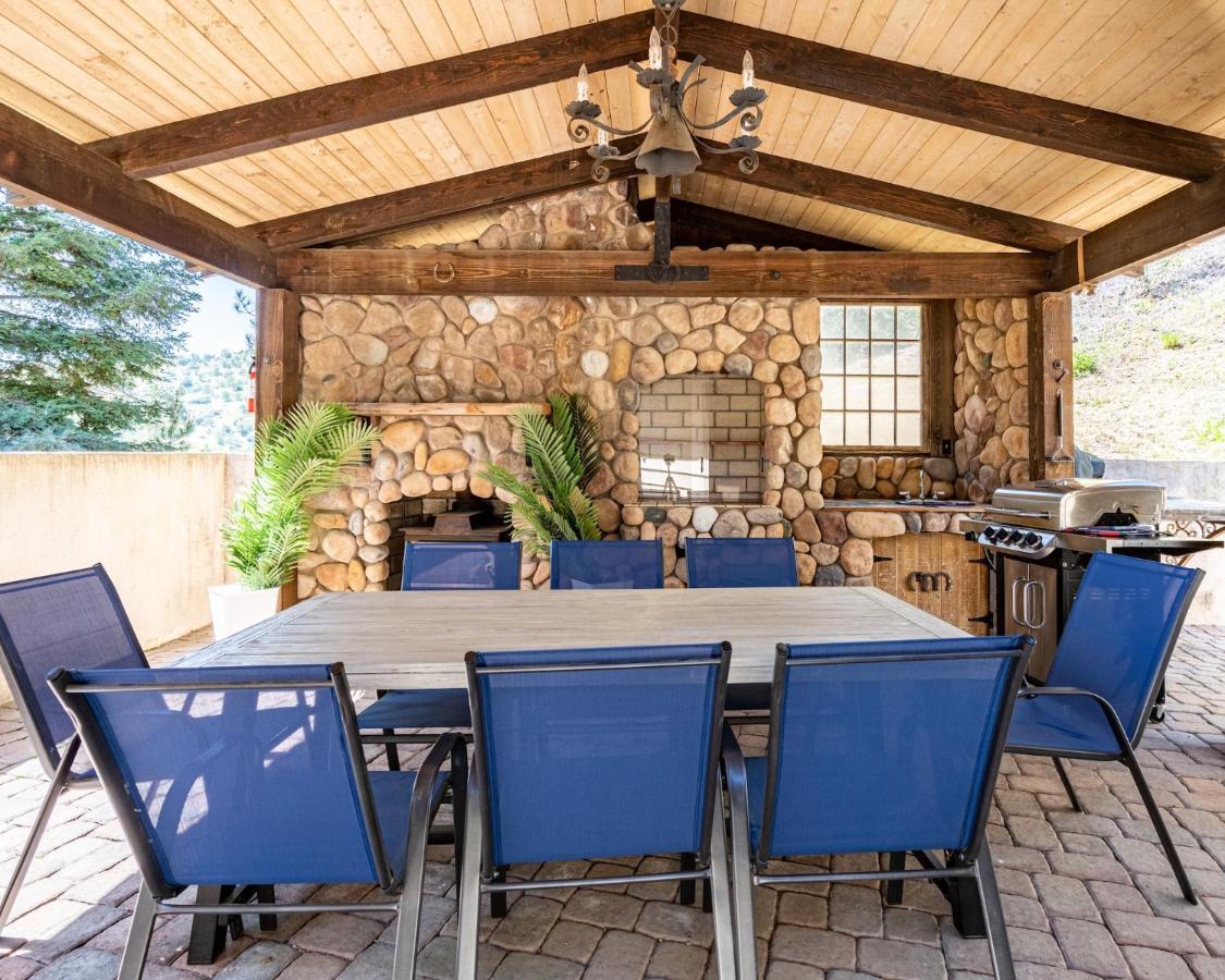 Secluded Mtn Top Family Haven W/Views Spa & Arcade Three Rivers Εξωτερικό φωτογραφία
