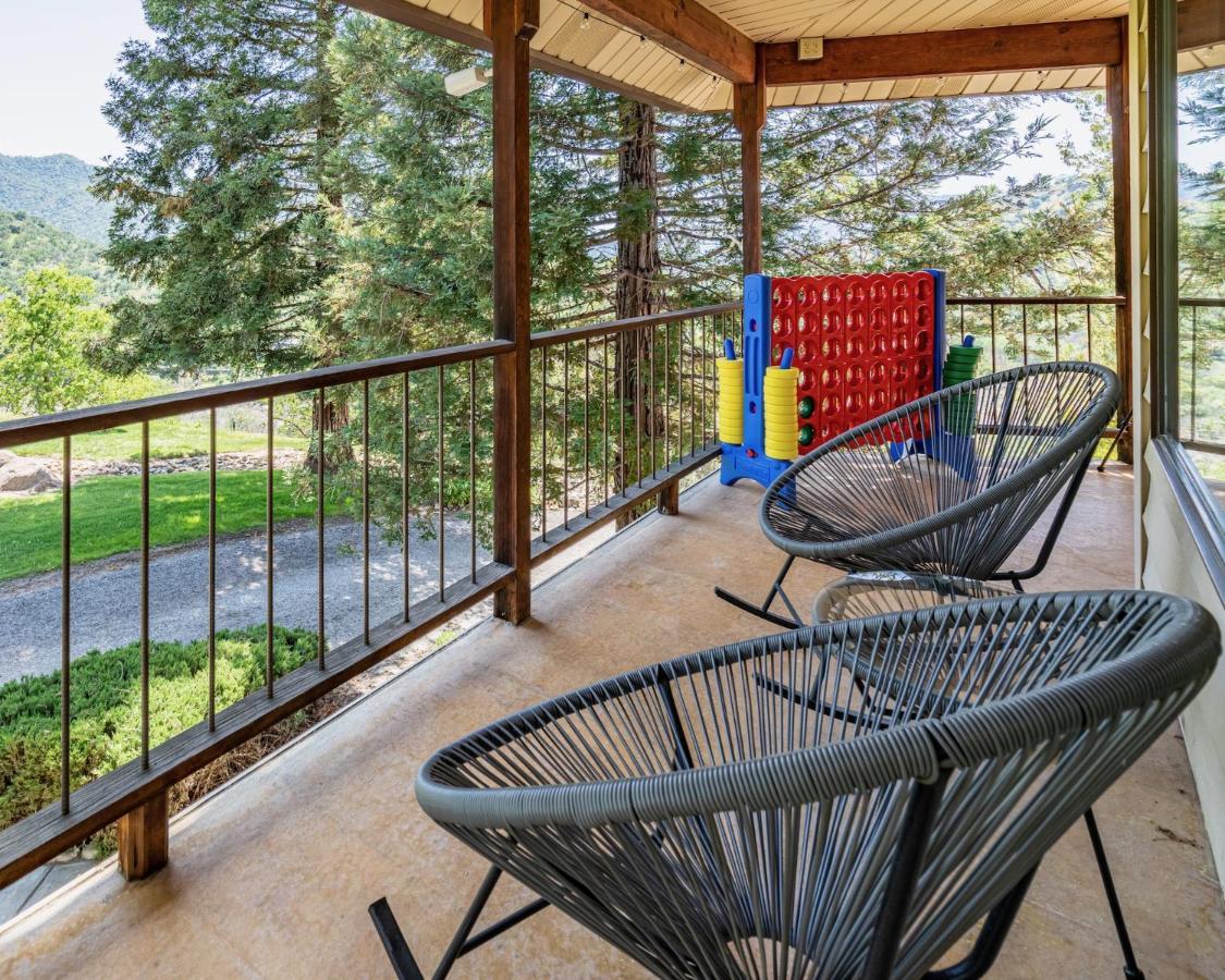 Secluded Mtn Top Family Haven W/Views Spa & Arcade Three Rivers Εξωτερικό φωτογραφία